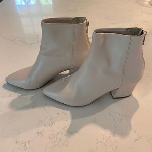 Steve Madden Ivory Leather Block Heel Booties